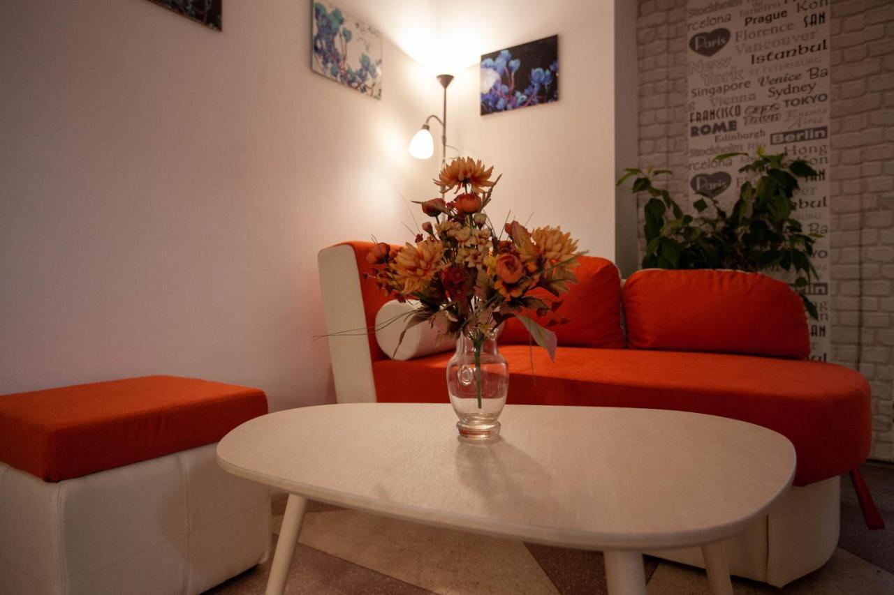 Oradea Central Hostel Zewnętrze zdjęcie