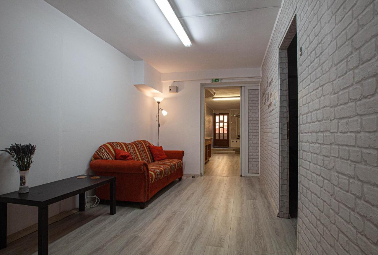 Oradea Central Hostel Zewnętrze zdjęcie