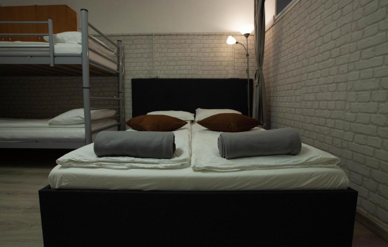 Oradea Central Hostel Zewnętrze zdjęcie